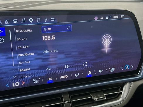 Used 2024 Chevrolet Equinox EV LT FWD image 21
