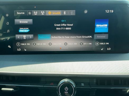 Used 2025 Nissan Murano SV AWD/4WD image 18