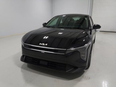 Used 2025 Kia K4 LXS image 15