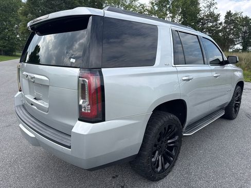 Used 2017 GMC Yukon SLT AWD/4WD image 5