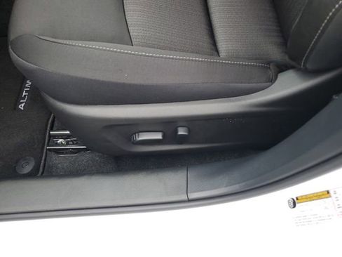 New 2026 Nissan Altima 2.5 SV FWD image 19