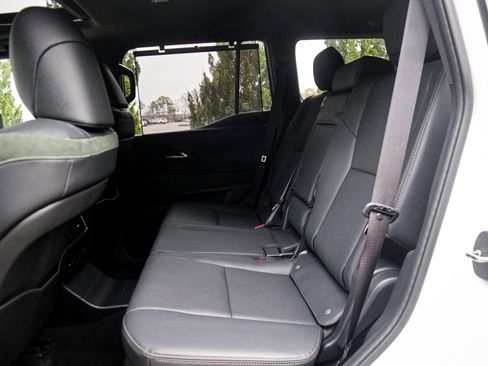 Used 2024 Lexus GX 550 AWD/4WD image 31