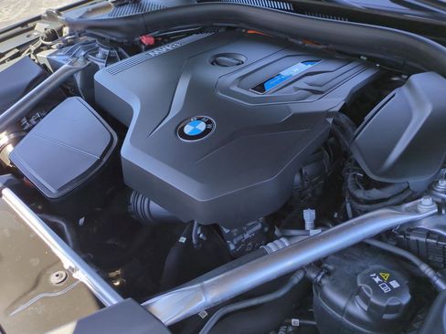 Certified 2023 BMW 530e xDrive w/ Premium Package AWD/4WD image 33