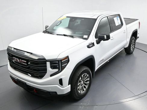 Used 2023 GMC Sierra 1500 AT4 w/ AT4 Premium Package AWD/4WD image 41