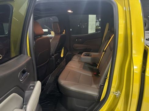 Used 2023 Chevrolet Colorado ZR2 w/ ZR2 Convenience Package III image 15