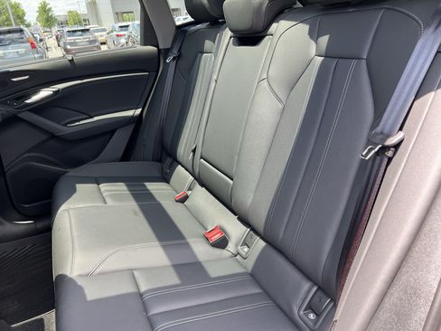 Used 2025 Audi Q6 e-tron Premium Plus w/ Premium Plus AWD/4WD image 34