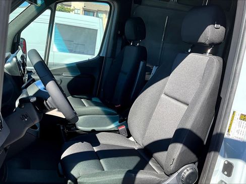New 2026 Mercedes-Benz Sprinter 2500 image 9