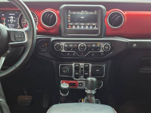 Used 2018 Jeep Wrangler Unlimited Rubicon AWD/4WD image 14