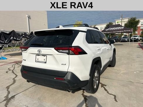 Used 2024 Toyota RAV4 XLE w/ Convenience Package FWD image 3