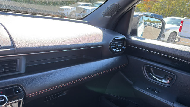 Used 2023 Honda Pilot TrailSport image 22
