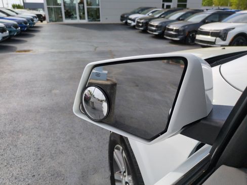 Used 2017 Chevrolet Traverse LT FWD image 14