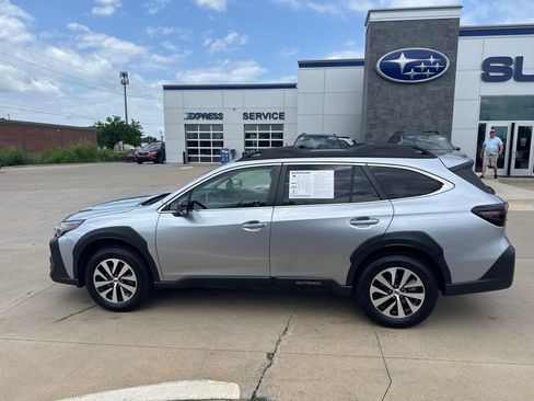 Certified 2024 Subaru Outback Premium AWD/4WD image 9