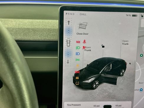 Used 2024 Tesla Model 3 Long Range AWD/4WD image 23