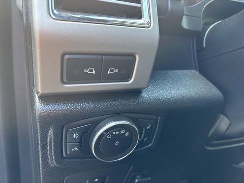Used 2015 Ford F150 Lariat w/ Equipment Group 502A Luxury AWD/4WD image 14