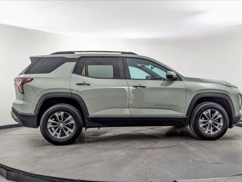 Used 2025 Chevrolet Equinox LT w/ Convenience Package II image 9