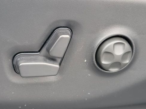 New 2026 Chrysler Pacifica Limited w/ S Appearance Package image 6