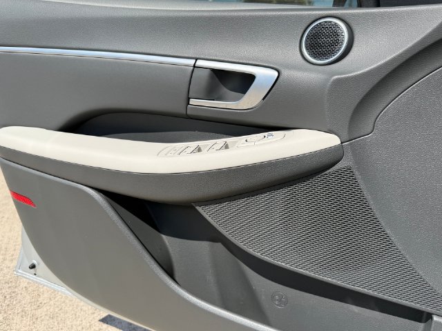 Used 2025 Hyundai Sonata SEL FWD image 18