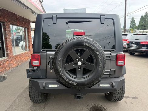 Used 2017 Jeep Wrangler Unlimited Sport w/ Quick Order Package 24S AWD/4WD image 5