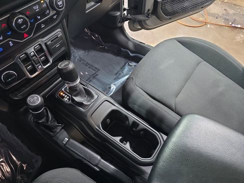 Used 2023 Jeep Wrangler Unlimited w/ Cold Weather Group AWD/4WD image 24