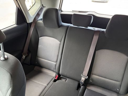 Used 2025 Kia Soul LX w/ LX Technology Package FWD image 38