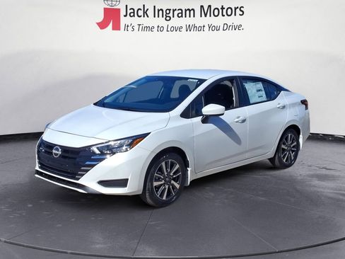 New 2025 Nissan Versa SV w/ Trunk Package image 1