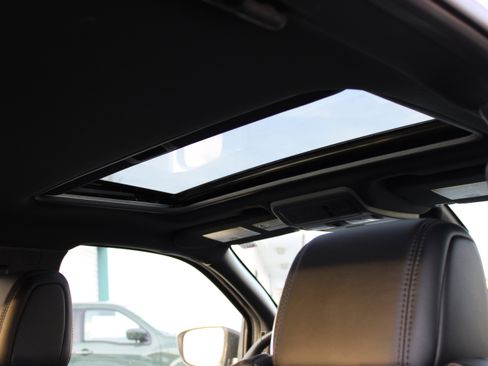 Certified 2022 Nissan Frontier PRO-4X w/ Pro-4X Premium Package image 13