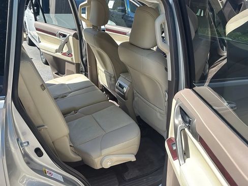 Used 2015 Lexus GX 460 w/ Premium Package AWD/4WD image 20