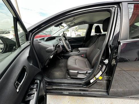 Used 2020 Toyota Prius LE image 10