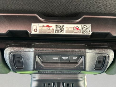 Certified 2024 Jeep Wrangler Sport AWD/4WD image 31