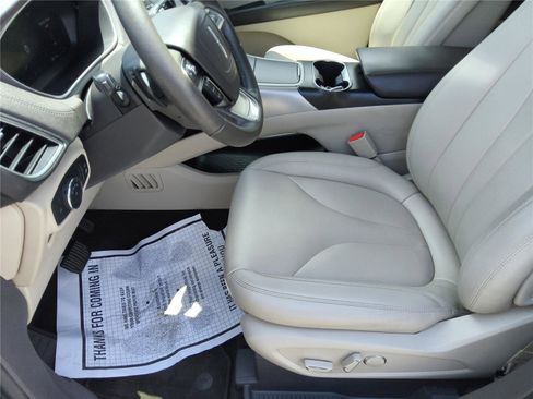 Used 2020 Lincoln Nautilus FWD image 17
