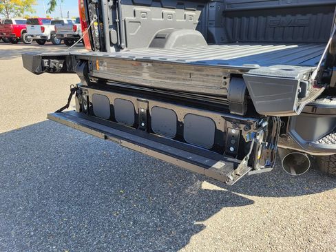 New 2025 GMC Sierra 3500 Denali w/ Denali Reserve Package image 10