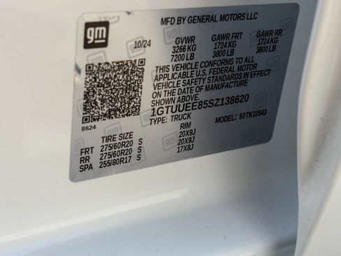 Used 2025 GMC Sierra 1500 AT4 w/ AT4 Premium Package AWD/4WD image 42