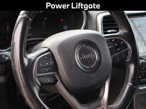 Used 2018 Jeep Grand Cherokee Altitude AWD/4WD image 19