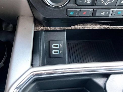 Used 2019 Ford F250 Lariat w/ Lariat Value Package AWD/4WD image 16