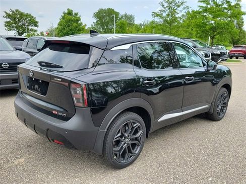 New 2025 Nissan Kicks SR w/ SR Premium Package image 4