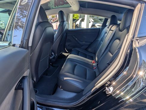 Used 2019 Tesla Model 3 Long Range image 11