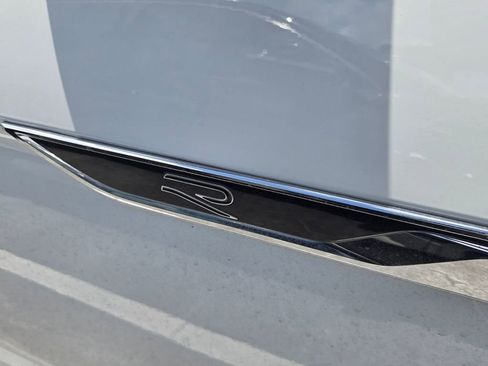 Used 2021 Volkswagen Atlas SE w/ Panoramic Sunroof Package FWD image 11