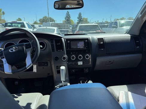 Used 2014 Toyota Sequoia Limited AWD/4WD image 14