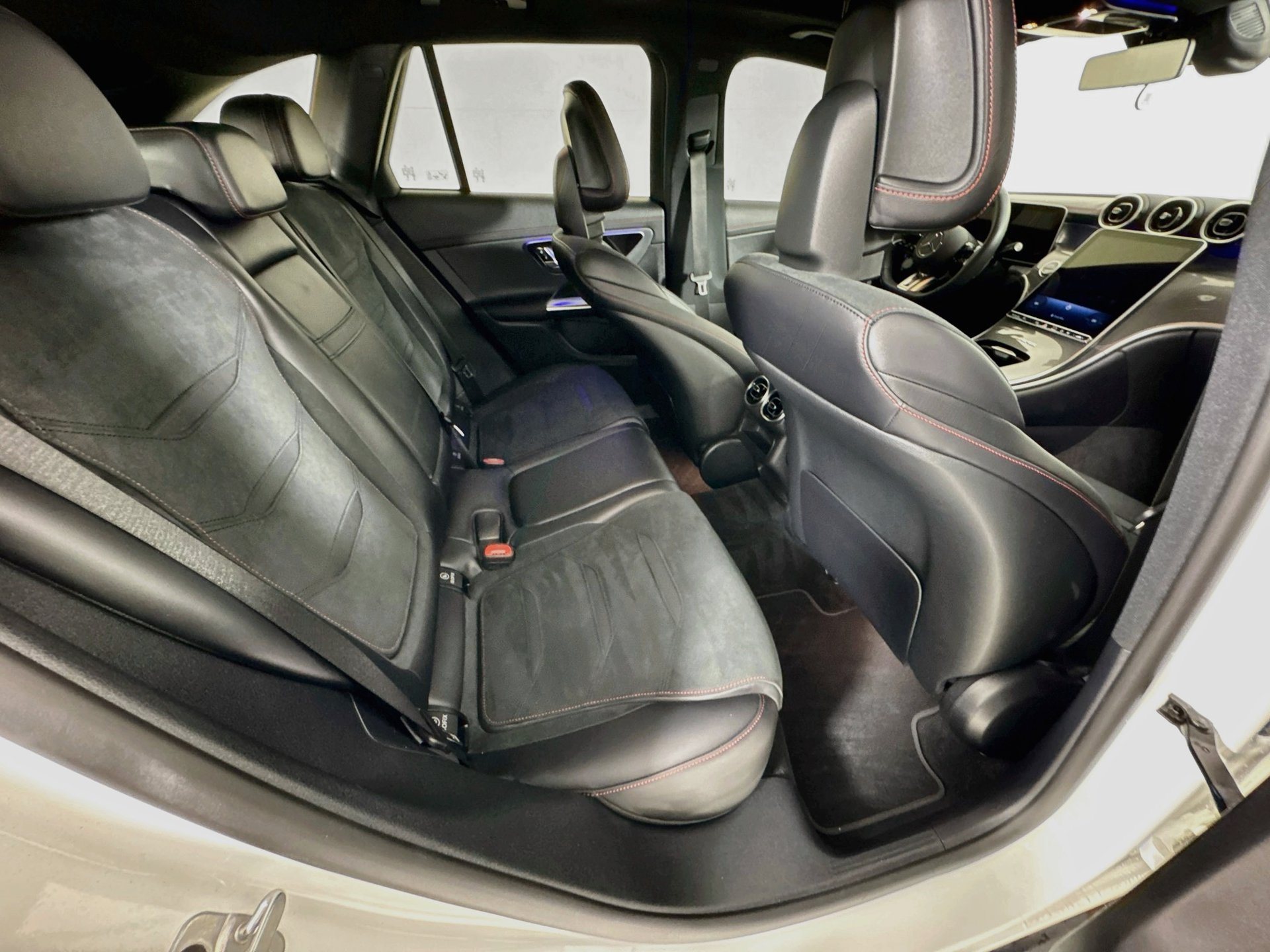Certified 2025 Mercedes-Benz GLC 43 AMG 4MATIC image 28