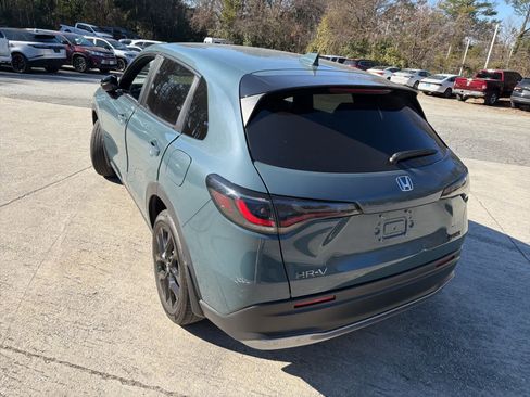 Certified 2024 Honda HR-V Sport image 8