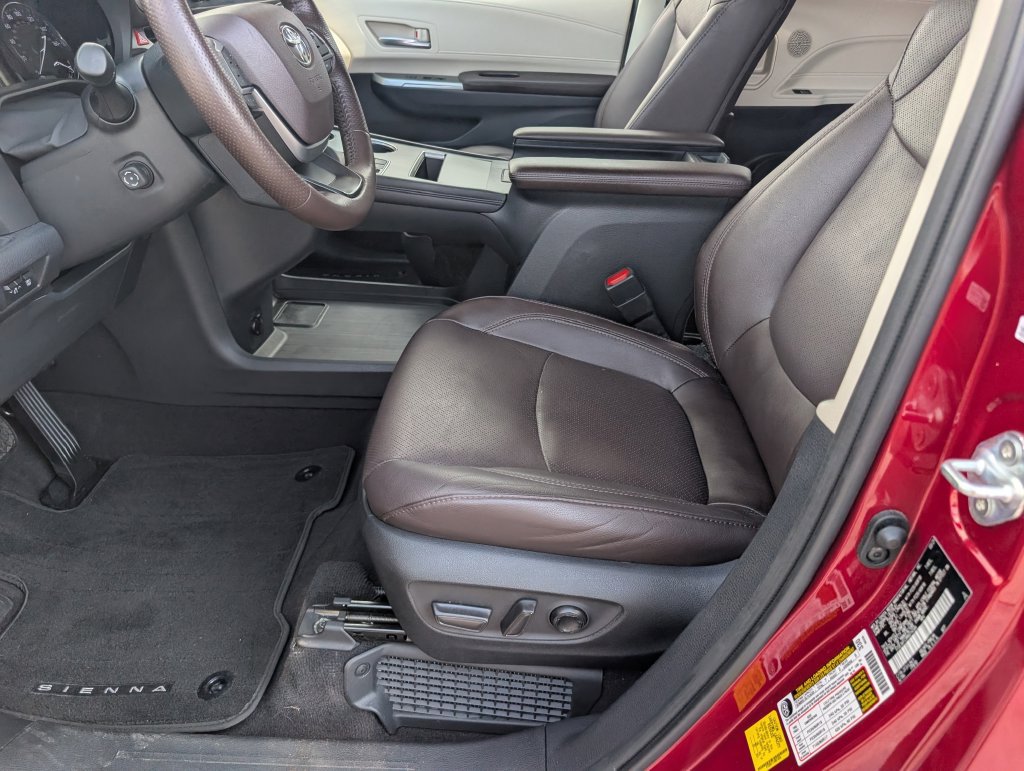 Used 2021 Toyota Sienna Platinum w/ Protection Package (TMS) AWD/4WD image 12