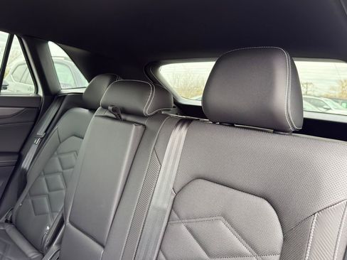 New 2026 Volkswagen Atlas Cross Sport SE FWD image 30