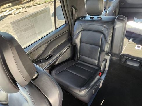 New 2025 Lincoln Navigator L Reserve w/ Jet Appearance Package image 13
