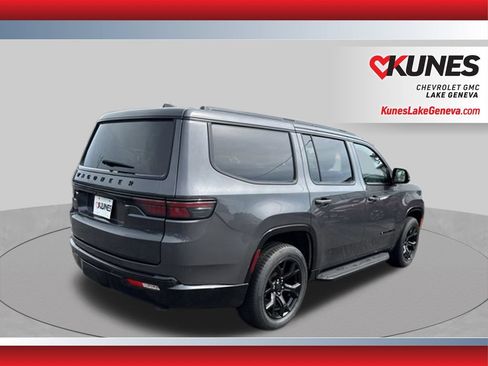 Used 2024 Jeep Wagoneer Series II AWD/4WD image 5