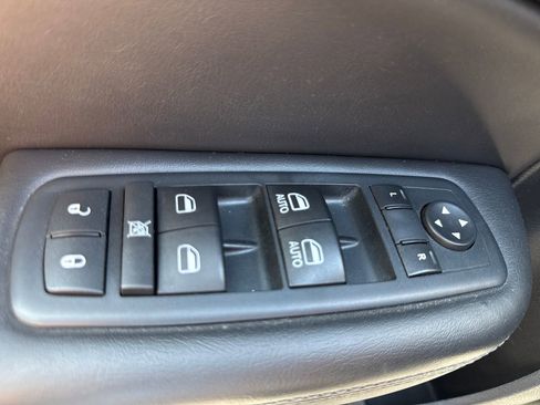 Used 2016 Chrysler 200 S FWD image 29