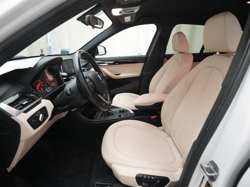 Used 2018 BMW X1 sDrive28i image 6