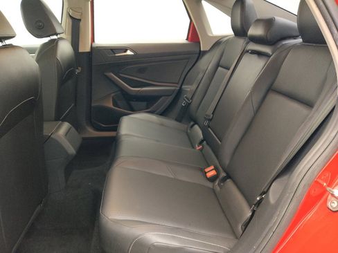 Used 2019 Volkswagen Jetta SE FWD image 18