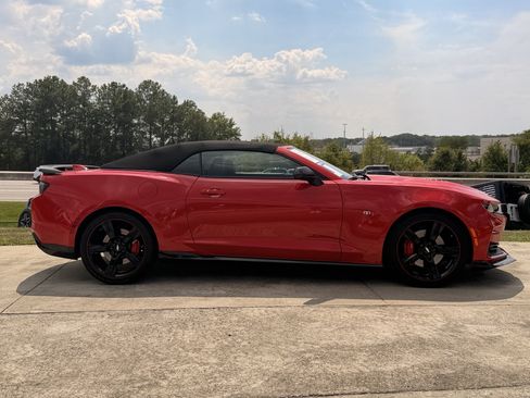 Used 2023 Chevrolet Camaro SS RWD image 13