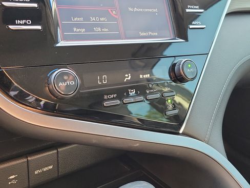 Used 2018 Toyota Camry SE w/ Convenience Package image 33