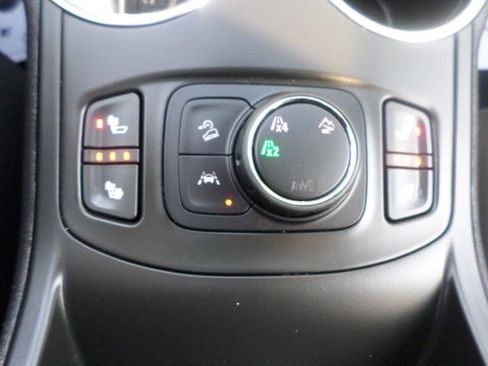 Used 2022 GMC Terrain SLT w/ Infotainment Package II image 18